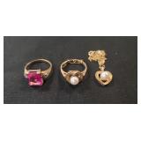 (3l)10K Gold Pieces (Two Rings & Pendant w/ Chain