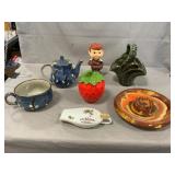 Hershey Bears Bobblehead, Vintage Pottery