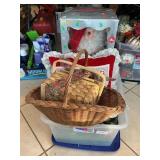Tote With Animated Santa, Baskets