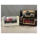 (3) ï¿½Caseï¿½ Advertising Die-CastTrucks