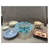 Beautiful Dugan Opalescent Bowl, Wedgwood