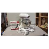 KitchenAid Mixer (300 Watts) w/ Assorted Paddles