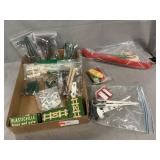 Lot Of Plasticville Train Accessories, Fence,