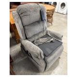 Ultra Comfort America Lift/Recliner Chair