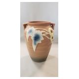(1) Vintage Roseville Pottery Vase