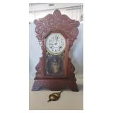(1) Vintage Mantle Clock (No Key)