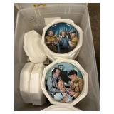 Tote With (12) Franklin Mint 3 Stooges Plates
