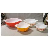 (4) Assorted Vintage Pyrex Bowls