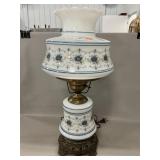 Vintage Quoizel Abigail Adamï¿½s Milk Glass