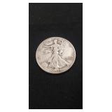 (1) Silver U.S. Walking Liberty Half Dollar Coin