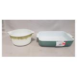 (2) Vintage Pyrex Dishes