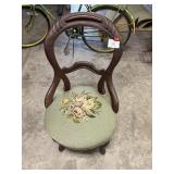 Vtg Parlor Chair