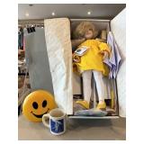 The Danbury Mnt Morton Salt Doll, Mug, Smiley