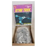 (1) Star Trek Klingon Battle Cruiser Model Kit