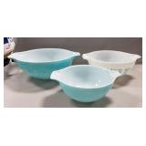 (3) Vintage Pyrex Bowls (7.5', 8.5' & 10.5'