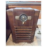 Zenith Console Radio