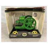 NIB Ertl John Deere Model 'E' Gasoline Engine