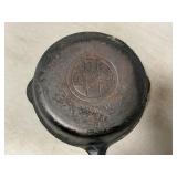Griswold #5 Cast Iron Skillet