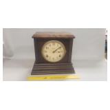 (1) Vintage Ingraham Mantle Clock (No Key)