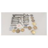 Tray Of Assorted Vintage Keys, Medallions Of
