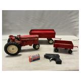 Ertl International Tractor & Farm Wagons, Plastic