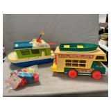 Fisher-Price Little People Happy Houseboat &