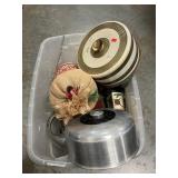 Tote With Cake Saver & Dome, Glassware,