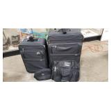 (4) Piece Pierre Cardin Luggage Set