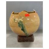 Roseville Wincraft Rose Bowl (Hairline Cracks)