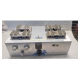 (1) Vintage Amplifier