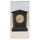 (1) Vintage Mantle Clock (No Key)
