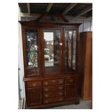 Bassett Traditional Style China Cabinet
