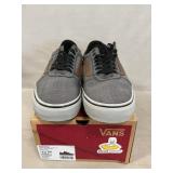New Pair Of Vans Ward Deluxe  Menï¿½s Size 8