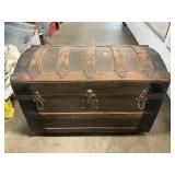 Vintage Trunk, 28ï¿½ Long x 17ï¿½ High