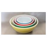 Vintage Pyrex (4) Bowl Nesting Set