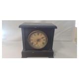 (1) Vintage Mantle Clock (No Key)