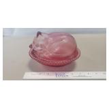 (1) Vintage Indiana Glass Sleeping Cat Covered