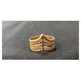(1) Ladies Ring (Marked 18K/UNVERIFIED)