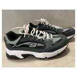 Pair Of Menï¿½s Skechers, Size 10 Extra Wide, Like