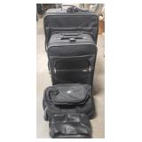 Pierre Cardin (5) Piece Luggage Set