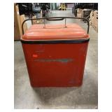 195ï¿½s Eskimo Metal Cooler Chest