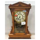 Vintage Parlor Mantel Clock With Key