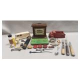 Tray Of Assorted Vintage Items (Review Photos)