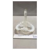 (1) Vintage Fenton Art Glass Basket (5" Tall)