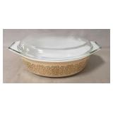 (1) Vintage Pyrex 2.5 Quart Casserole Dish w/