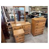 4 Piece Bedroom Suite