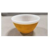 (1) Vintage Pyrex Bowl (5.5" Diameter)