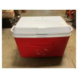 Rubbermaid Cooler