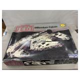 1989 ï¿½Star Warsï¿½ Millennium Falcon Model (Open,