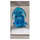 (1) Vintage Fenton Bunny Figurine